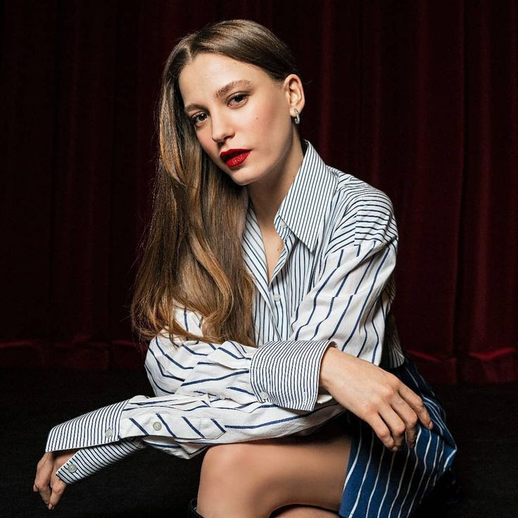 Serenay Sarıkaya'dan şoke eden radikal karar! Türkiye'yi terk mi ediyor? - Resim: 6