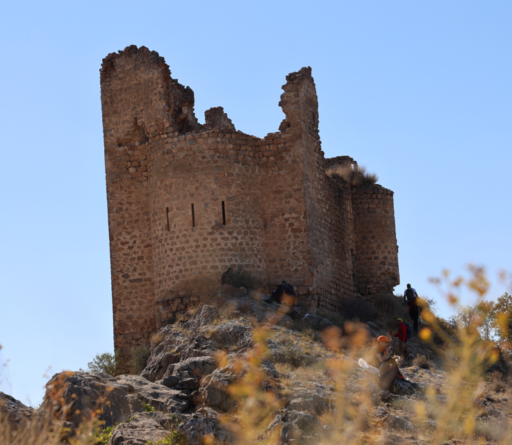 Elazığ’da Muşar Dağı zirvesinde bin yıllık Mor Ahron Manastırı keşfedil! Tüm ihtişamıyla doğa tutkunlarını ağırlıyor - Resim: 12