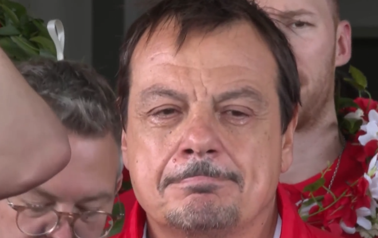 Son dakika | Avrupa ikincisi 12 Dev Adam yurda döndü! Ergin Ataman gözyaşlarını tutamadı - Resim : 2