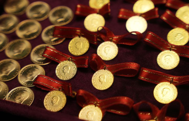 Gram altında 10.000 TL bekleyenler dikkat! Dev bankadan şaşırtan altın tahmini - Resim: 8