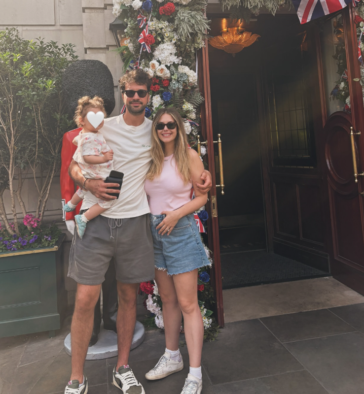 Eda Ece kızı Mina İpek’i paylaştı! Kızının yüzünü gizlemesi dikkat çekti - Resim: 3