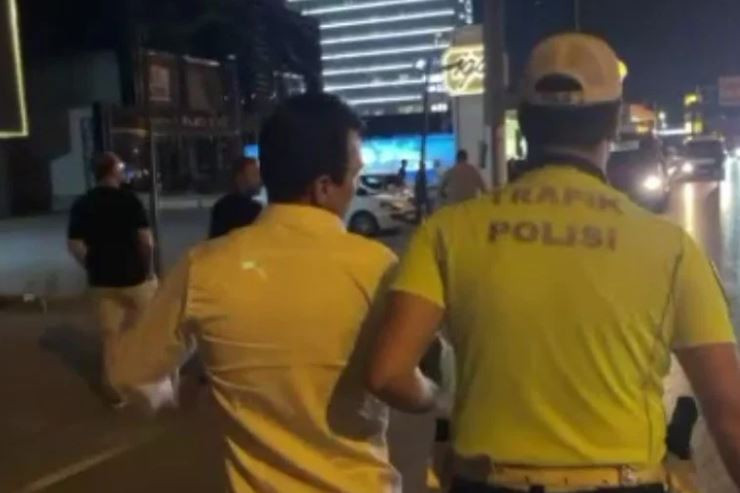 Bursa'da alkollü sürücü polisle köşe kapmaca! 'Sağa çekiyordum abi' - Resim : 1