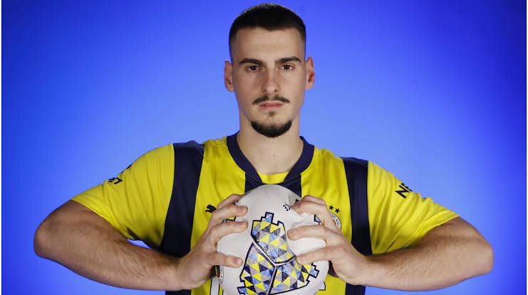 Fenerbahçe'de ilk ayrılık için sürpriz 2 isim! Fred bunlardan biri değil - Resim : 2