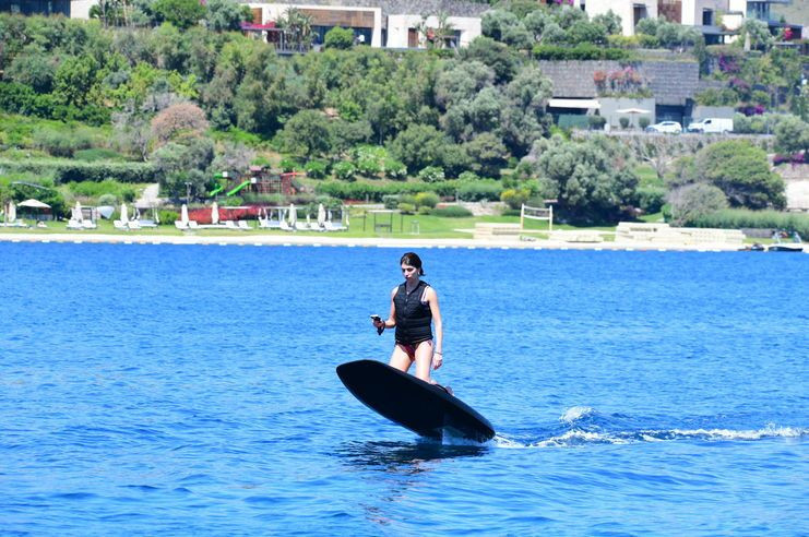 Beyza Gümülcine tatil sezonunu Bodrum'da açtı! Su sporlarındaki marifetlerini sergiledi - Resim: 5