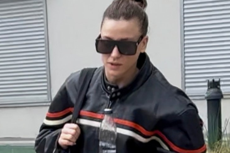 Serenay Sarıkaya depresyonda mı? Keyifsiz hali dikkat çekti! Soruları yanıtsız bıraktı - Resim: 3