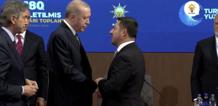 Cumhurbaşkanı Erdoğan: Siyaset tepeden bakma yeri değildir - Resim : 1