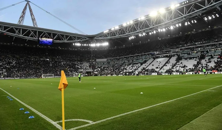 Futbol tarihinin en ünlü 30 stadyumu açıklandı! Türkiye'den ise o stat listeye girmeyi başardı - Resim: 14