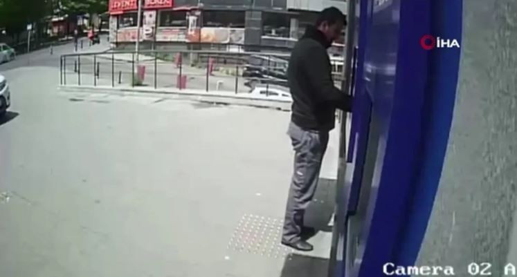 ‘Parola Barış’  tuzağı! Rastgele numara çevirip, 17 milyonluk vurgun yaptılar! - Resim : 3