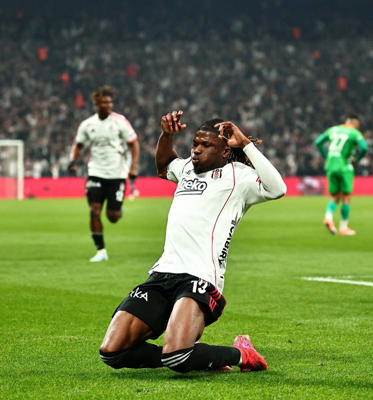 “Trosssard” paylaşım küplere bindirdi! El Bilal Toure’den Beşiktaş taraftarına şok sözler - Resim: 4