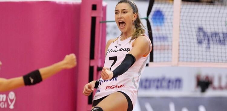 Hande Baladın'ı şoka uğratan mesajlar! Milli voleybolcu korkudan ne yapacağını bilemedi! "Gidelim buralardan, benim olacaksın" - Resim: 9