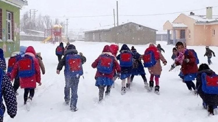 Tatil haberleri peş peşe geldi! Eğitime 'kar' engeli - Resim: 1