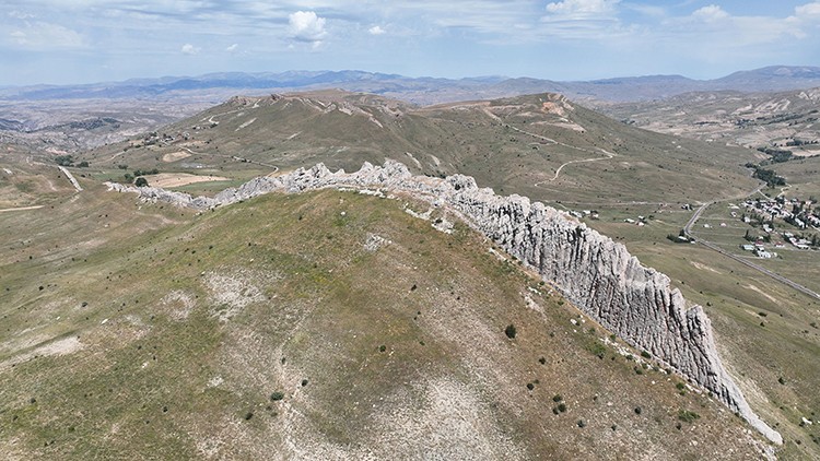 Sivas'ta bulunan "doğal Çin Seddi" turizme kazandırılacak - Resim : 1