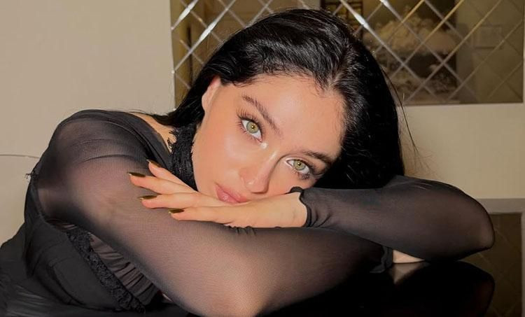 Cemre Baysel cephesinde aşk iddiası! Milli futbolcuyla anılıyor - Resim: 2