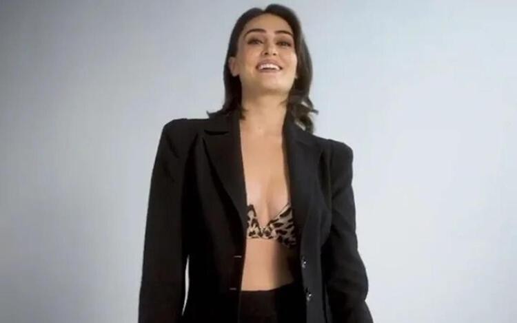 Esra Bilgiç'in iç çamaşırı reklamındaki pozları tartışma yarattı - Resim : 2