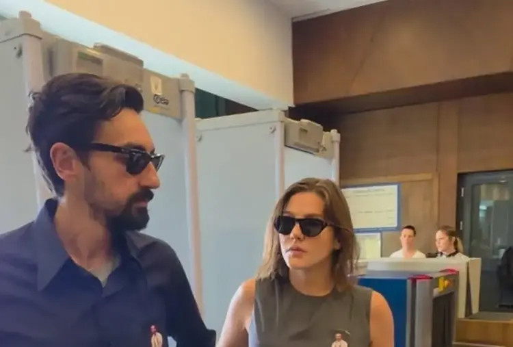 Oyuncu Serhat Kılıç son yolculuğuna uğurlanıyor: Meslektaşları gözyaşlarıyla veda etti - Resim : 9