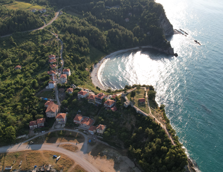 Kastamonu’nun saklı güzelliği Ginolu Koyu ve Kalesi ziyaretçilerini büyülüyor - Resim: 2
