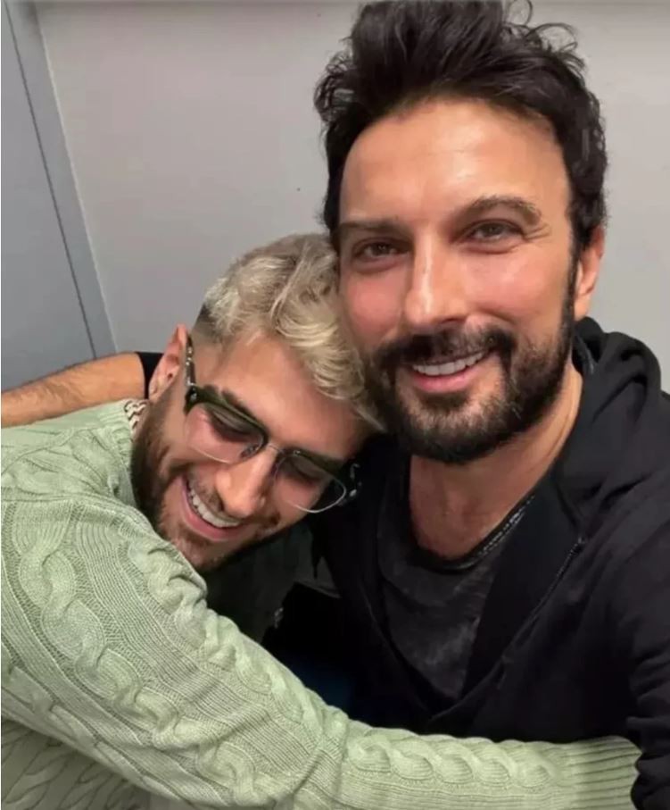Kendisine destek olmaya giden Reynmen'e Tarkan'dan sevgi dolu sözler! "Çok vefalı, hayırlı bir arkadaş, bir kardeş o!" - Resim : 4
