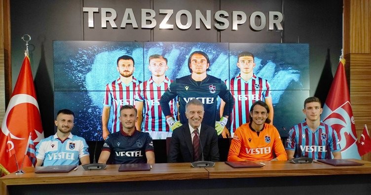 Trabzonspor'da 4 futbolcuyla sözleşme yenilendi - Resim : 2