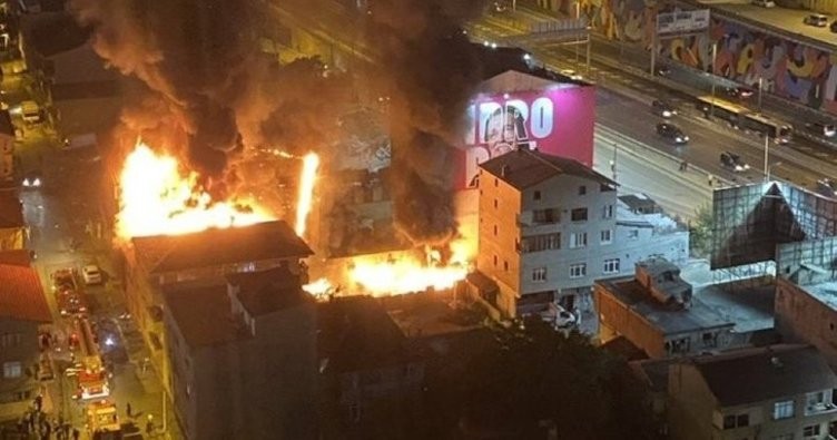 Kadıköy’de bir binada patlama! Çok sayıda ekip sevk edildi! Patlamadan acı haberi Vali Yerlikaya duyurdu - Resim : 3