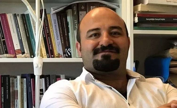 Onsekiz Mart Üniversitesi'nde taciz iddiası! "Çimlere uzanıp günah işleyelim" diyen akademisyen göreve iade edildi - Resim : 4