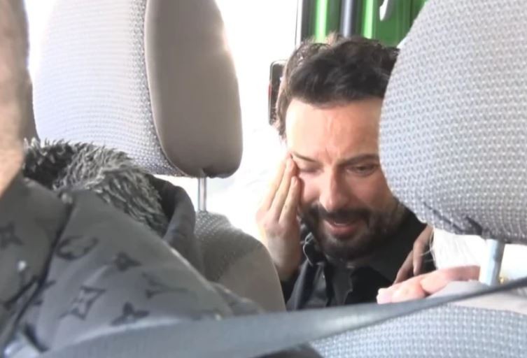 Tarkan annesine gözyaşları içinde veda etti! Yakın dostları Sibel Can ve Cem Yılmaz yalnız bırakmadı - Resim : 3