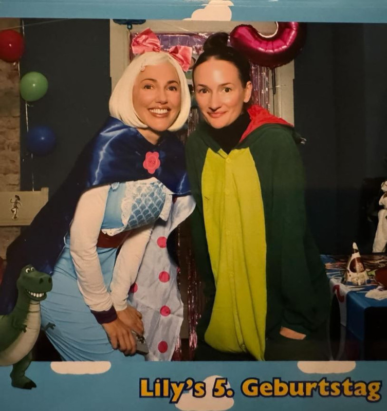 Meryem Uzerli çizgi film karakterine dönüştü! Küçük kızı Lily'nin doğum gününden paylaştığı kareler iç ısıttı - Resim: 12