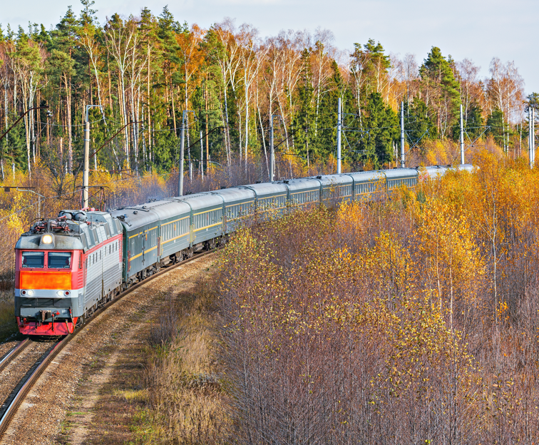 Altın renge bürünen vadiden geçti! objektifler peşine takıldı: Doğu Ekspresi Erzincan’da nefes kesen manzara eşliğinde ilerledi - Resim: 5