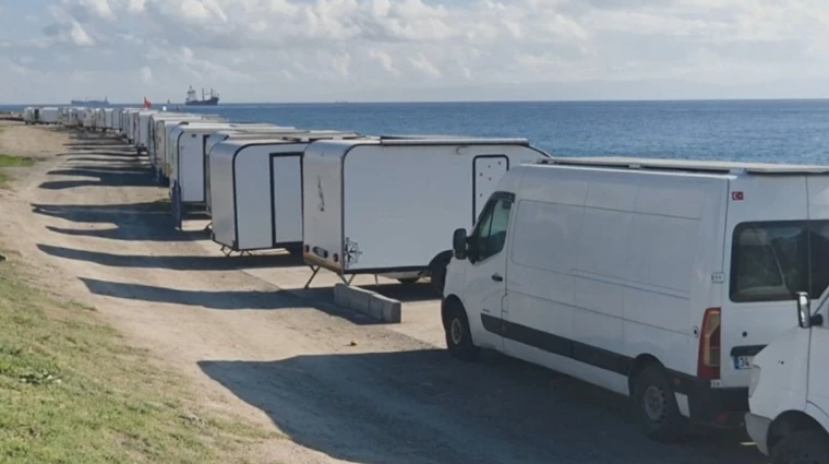 Beylikdüzü sahiline set çektiler! Vatandaşlar isyan etti: "Her geçen gün artıyorlar" - Resim: 2