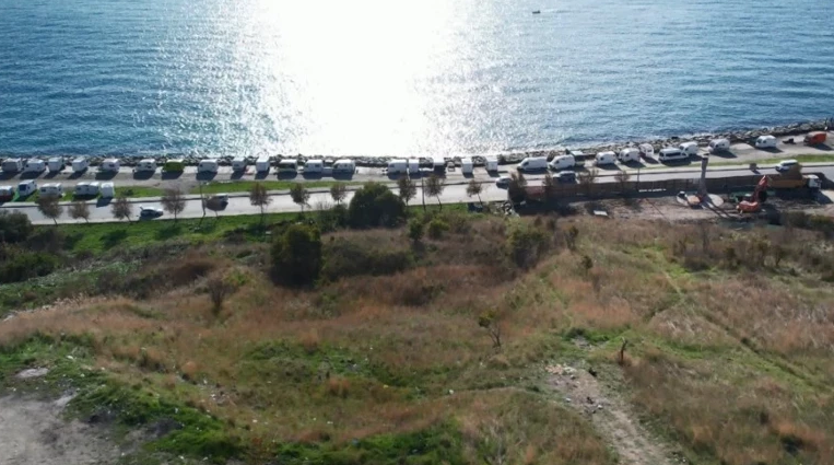Beylikdüzü sahiline set çektiler! Vatandaşlar isyan etti: "Her geçen gün artıyorlar" - Resim: 4