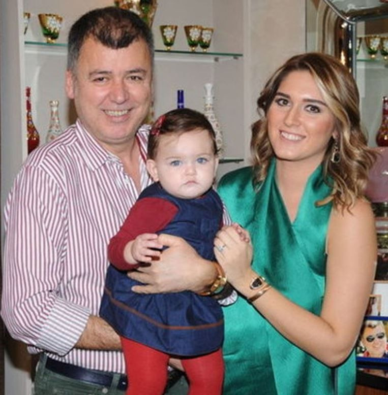 Tekstil devi Toplusoy ailesinin acı günü! 10 yaşındaki Selin kansere yenik düştü - Resim: 3