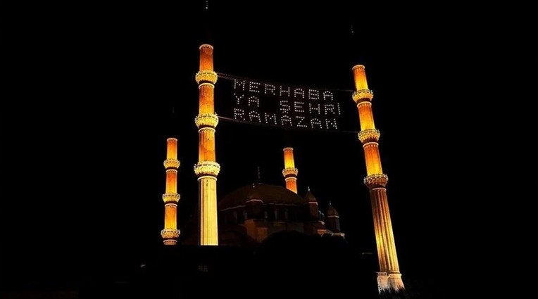 "On bir ayın sultanı" ramazanın ilk iftarı yarın yapılacak! - Resim : 1