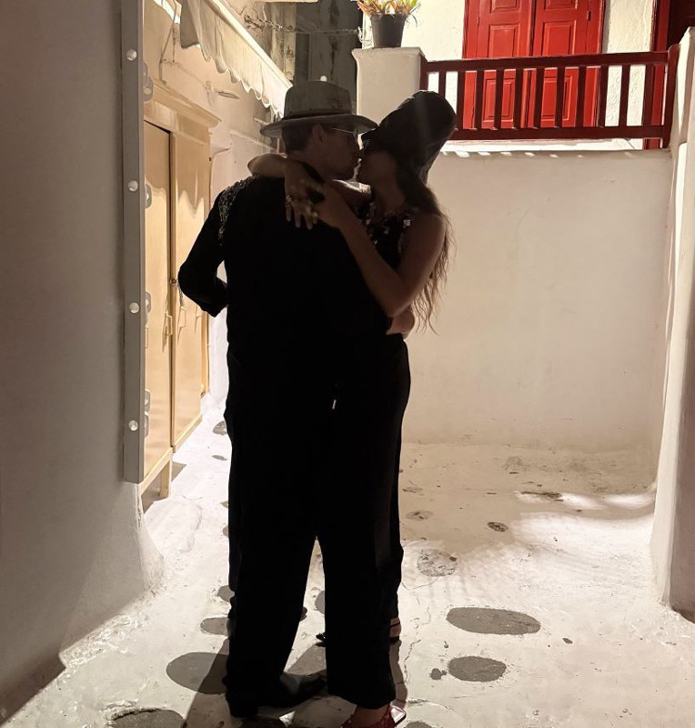 Eda Taşpınar'dan nefes kesen paylaşım! Minicik bikinisiyle pozlar verdi, o hali takipçilerini mest etti - Resim: 2