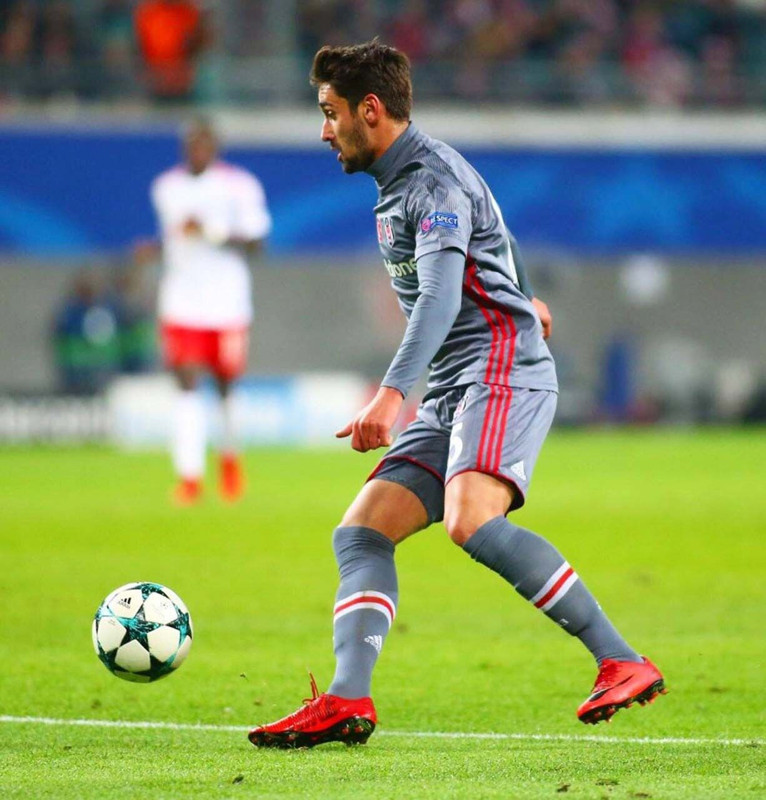 Beşiktaş’ta oynamıştı! Yıldız futbolcu yeni mesleğiyle şaşkına çevirdi! O hali sosyal medyayı salladı - Resim: 5