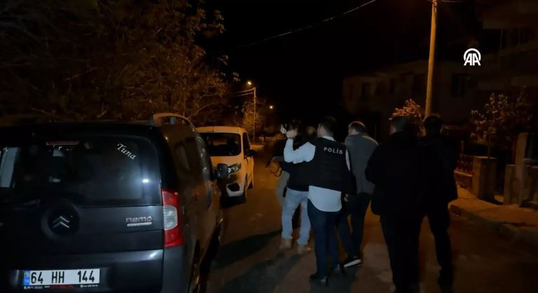Uşak'ta ihbara giden polislere ateş a&ccedil;ıldı! &Ouml;zel harekat devreye girdi - Resim : 1