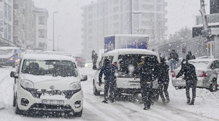 Meteoroloji'den İstanbul için yeni uyarı: Kar daha şiddetli dönüyor! - Resim : 2