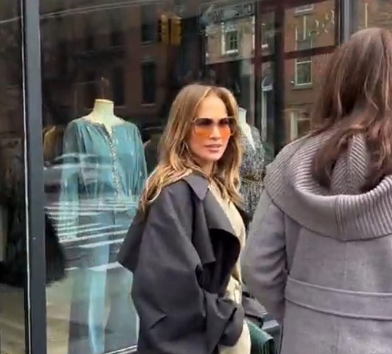 Sokak röportajı yapan adam, Jennifer Lopez'i tanımadı! Dünyaca ünlü yıldız ne yapacağını şaşırdı - Resim: 5