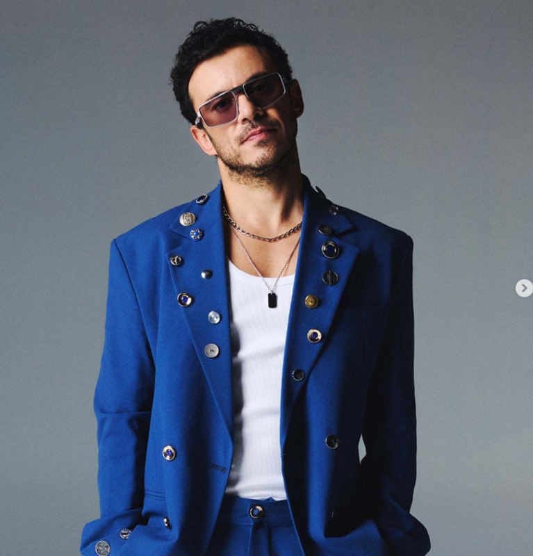 Şarkıcı Buray’ın lüks arabası olay oldu! Değeri dudak uçuklattı - Resim: 3