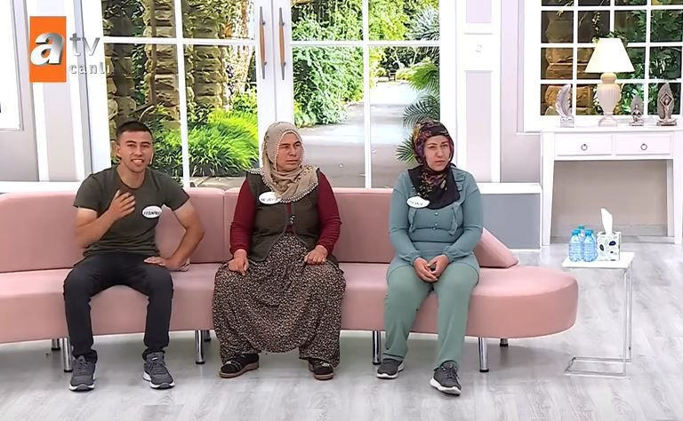 Yasak aşk skandalı patladı, kardeşlerin eşleri kaçtı, Esra Erol şaştı kaldı! Her satırı rezalet: Eşim göğsüne... - Resim: 4