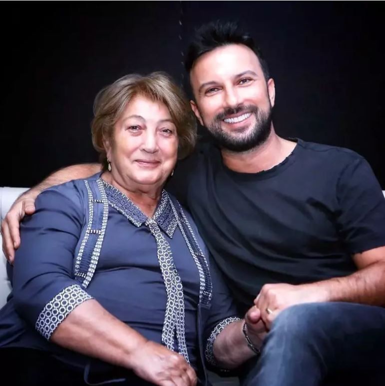 Annesinin kaybıyla yıkılmıştı! Ünlü şarkıcı Tarkan'dan günler sonra ilk paylaşım! "Anne kaybı içte yanan har bir ateş" - Resim: 2