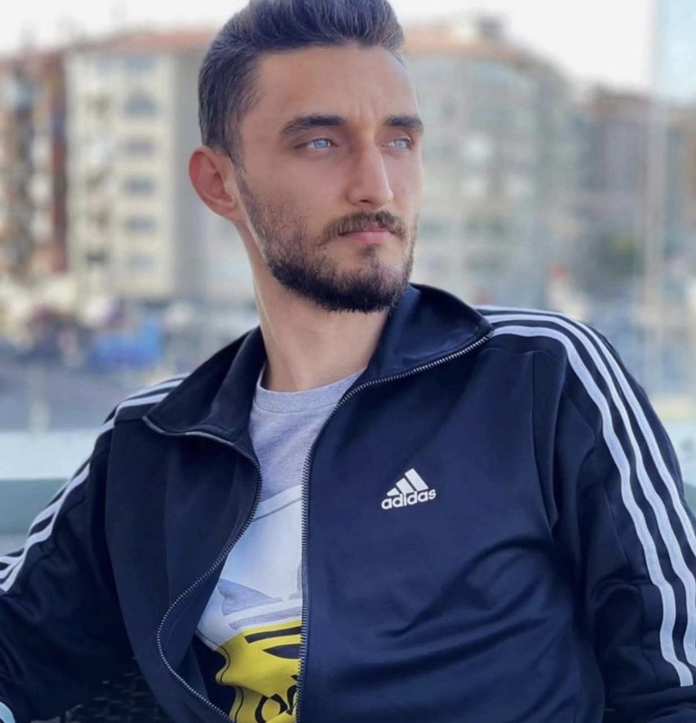 Mersin'de acı kayıp! Genç yaştaki adam beyin tümörüne yenik düştü - Resim: 1