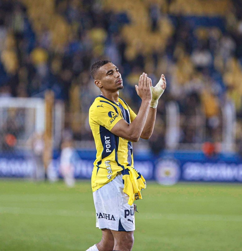 İsmail Kartal’ın jokeriydi! Jose Mourinho yüzüne bakmadı! Fenerbahçe’nin 7.5 milyon euroluk yıldızından ayrılık kararı! - Resim: 4