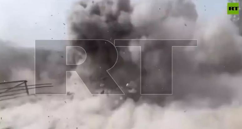 RT ekibi Lübnan’da hedef oldu! 'Füzeli saldırı’ iddiası! İki gazeteci yaralandı! O anlar kamerada - Resim : 1