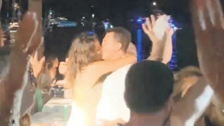 Fikret Orman'la dudak dudağa yakalanmıştı! Güzide Duran yasak aşk eleştirilerine isyan etti! "Boşanamıyorum" - Resim: 4