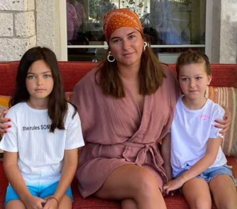 Tekstil devi Toplusoy ailesinin acı günü! 10 yaşındaki Selin kansere yenik düştü - Resim: 5