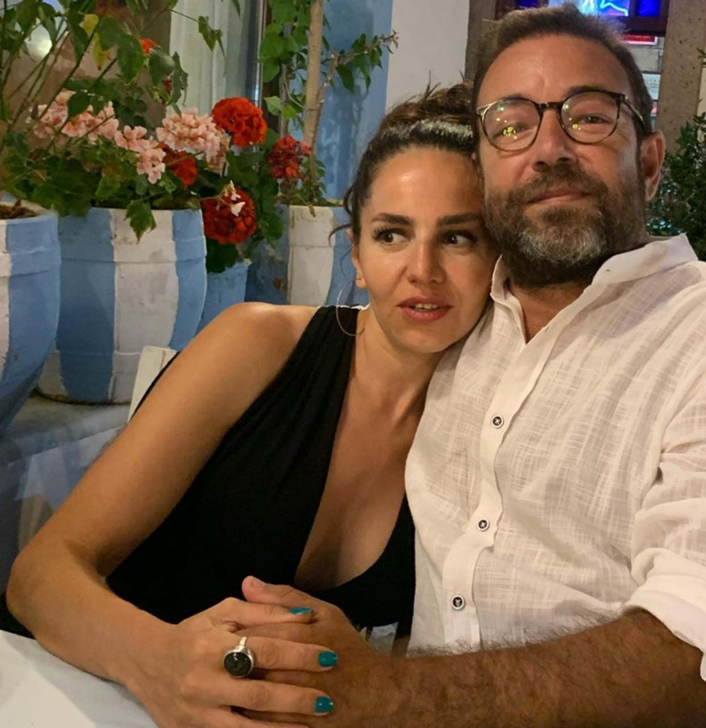 18 yıllık evlilik tek celsede bitti! Ünlü oyuncu eşinden boşandı - Resim: 4