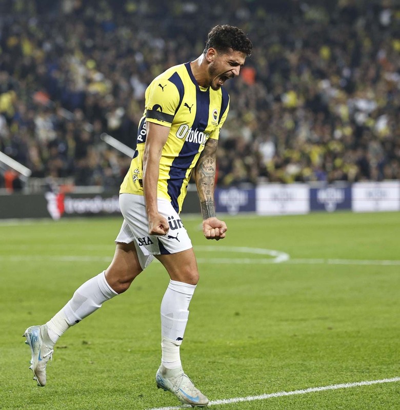 Yıldız futbolcunun geleceği belli oldu! Son noktayı koymaya hazırlanıyor! “Transfer döneminden sonra Fenerbahçe kadrosunda olmayacak” - Resim: 6