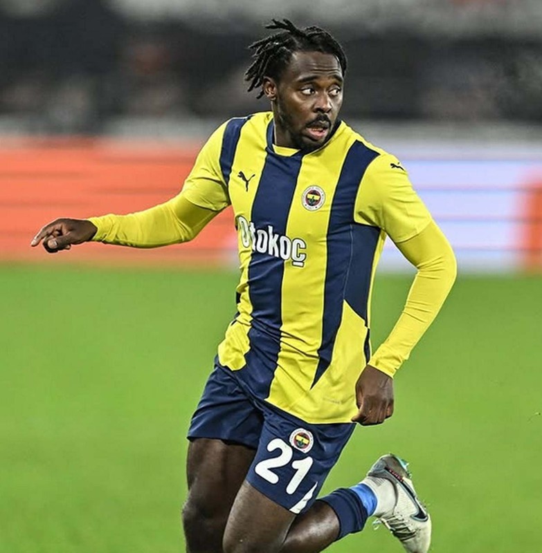 Fenerbahçe’den gidecek ilk futbolcu belli oldu! Taraftarlar çok üzülecek! 8 milyon euroluk yıldızın yeni adresi ortaya çıktı - Resim: 7