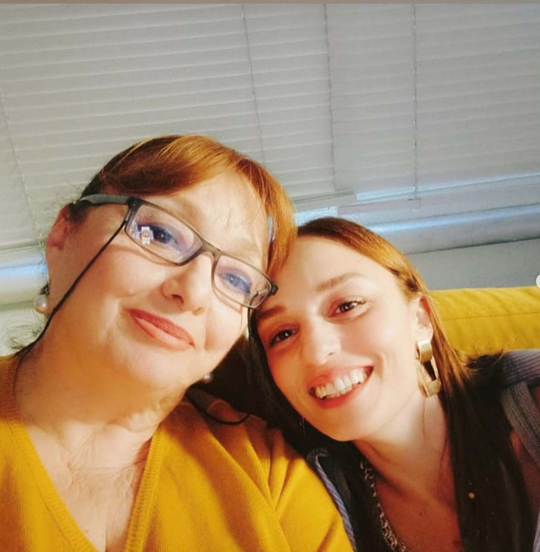 Annesini kaybetmişti! Oyuncu Nilperi Şahinkaya’dan endişelendiren paylaşım! Kısa süre sonra sildi - Resim: 1