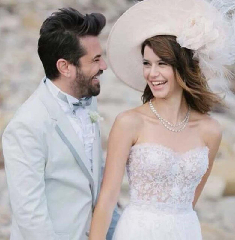 Los Angeles’ta 2 milyon dolarlık evleri yanmıştı! Kenan Doğulu- Beren Saat’in yangında kaybettikleri ortaya çıktı - Resim: 4