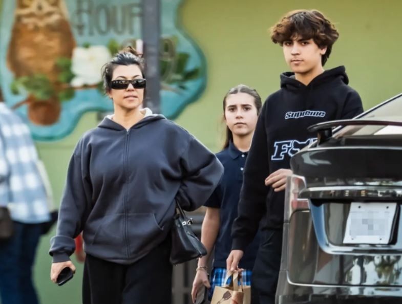 Dünya basını bu skandalı konuşuyor! Kourtney Kardashian'ın 15 yaşındaki oğlu baba mı oldu? - Resim: 2